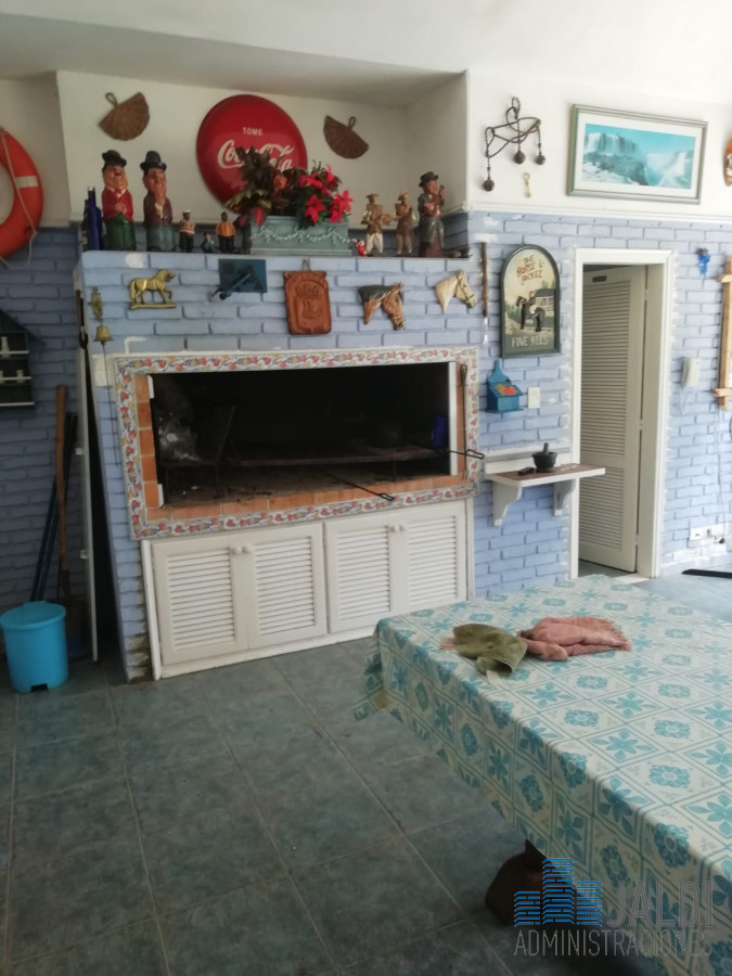 Casa ID.100 - EXCELENTE OPORTUNIDAD CHALET EN ZONA RESIDENCIAL PUNTA DEL ESTE