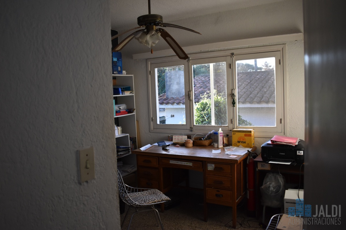 Casa ID.99 - CASA EN VENTA SOBRE AV. CHIOSSI 