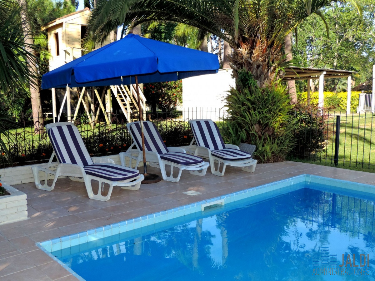 Casa ID.100 - EXCELENTE OPORTUNIDAD CHALET EN ZONA RESIDENCIAL PUNTA DEL ESTE