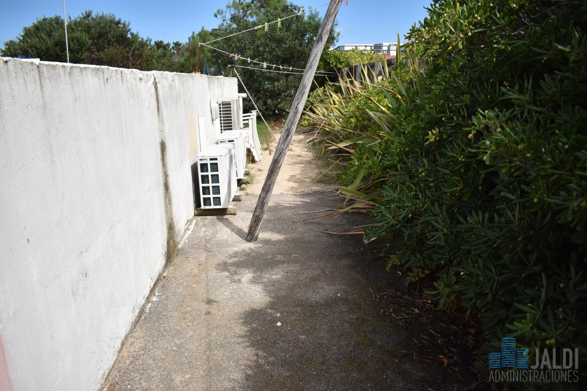 Casa ID.93 - CASA EN VENTA PRIMERA LÍNEA LA JUANITA 