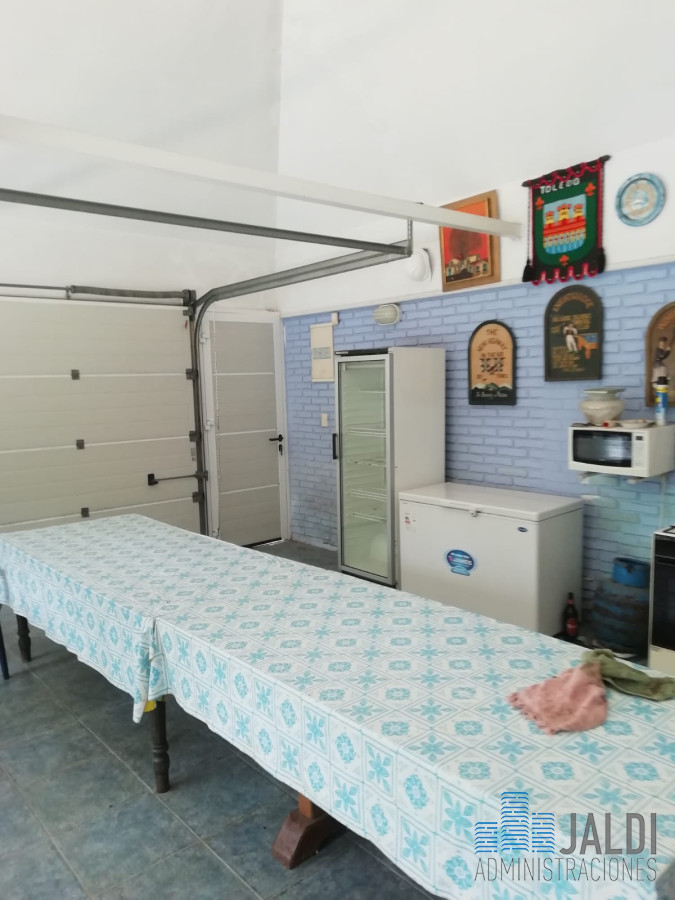 Casa ID.100 - EXCELENTE OPORTUNIDAD CHALET EN ZONA RESIDENCIAL PUNTA DEL ESTE