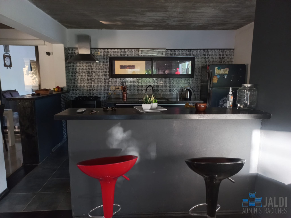 Casa ID.58 - CASA EN VENTA CON PISCINA LAUSSANA