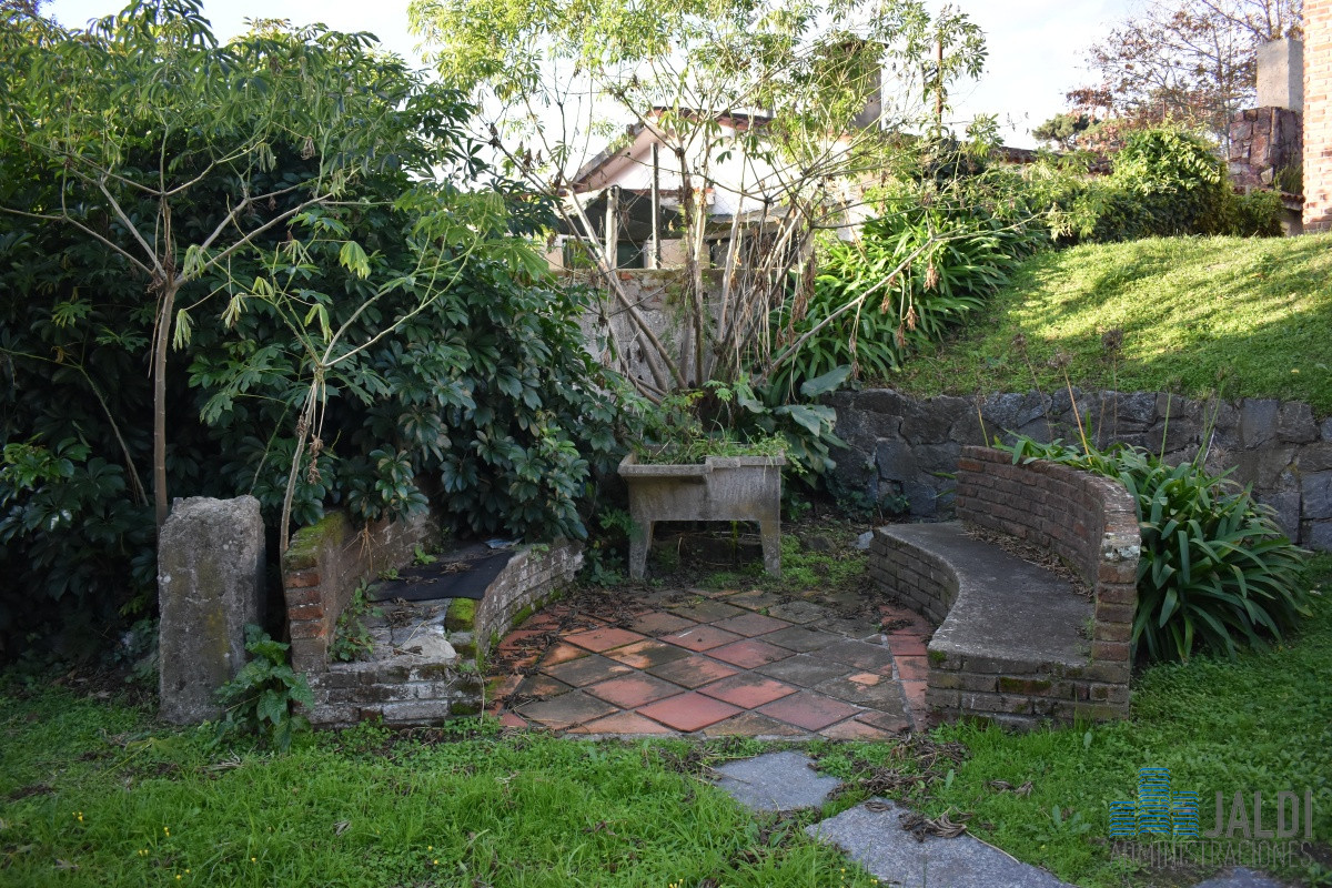 Casa ID.99 - CASA EN VENTA SOBRE AV. CHIOSSI 