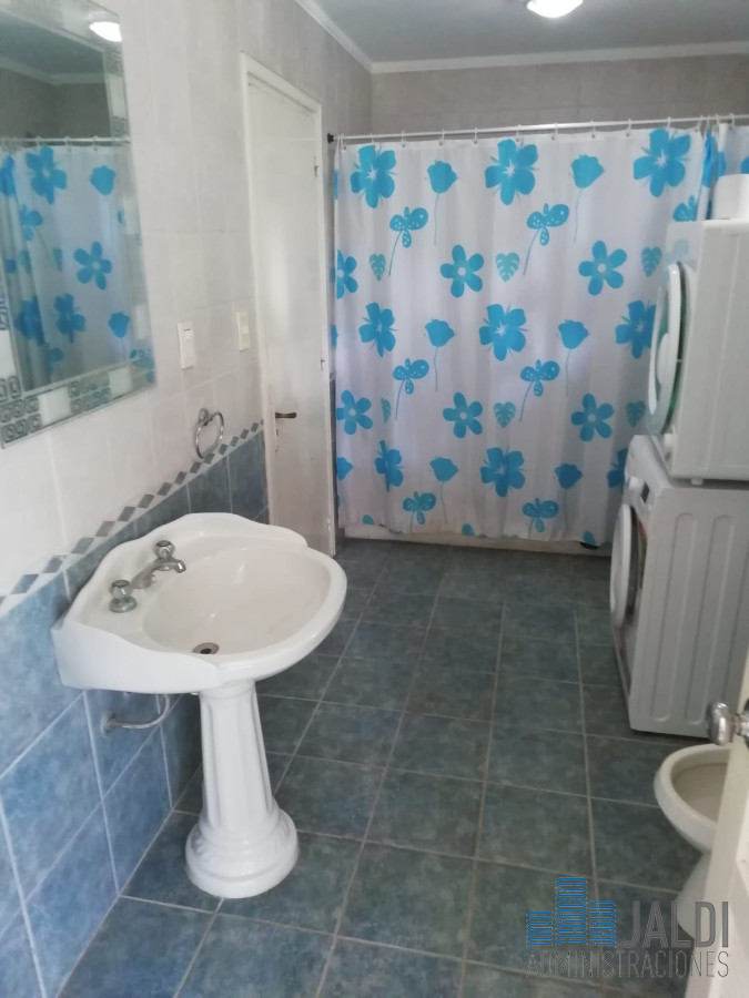Casa ID.100 - EXCELENTE OPORTUNIDAD CHALET EN ZONA RESIDENCIAL PUNTA DEL ESTE