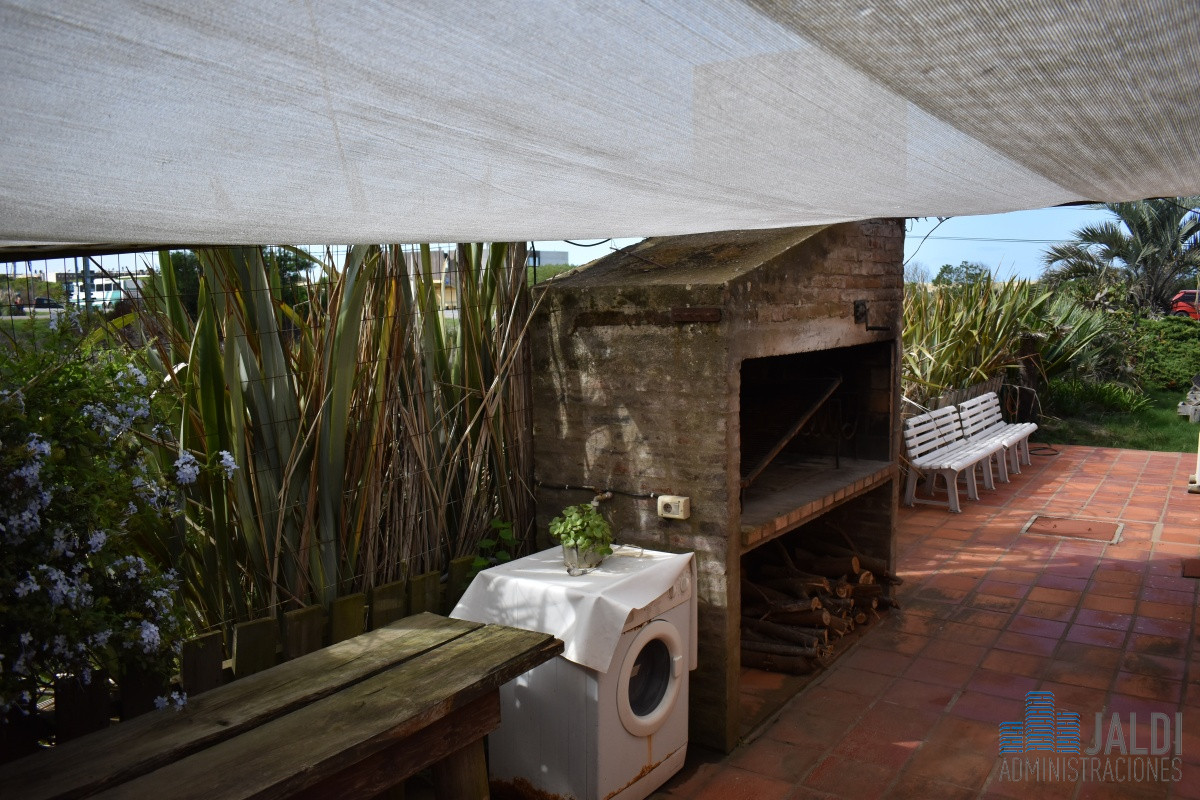Casa ID.93 - CASA EN VENTA PRIMERA LÍNEA LA JUANITA 