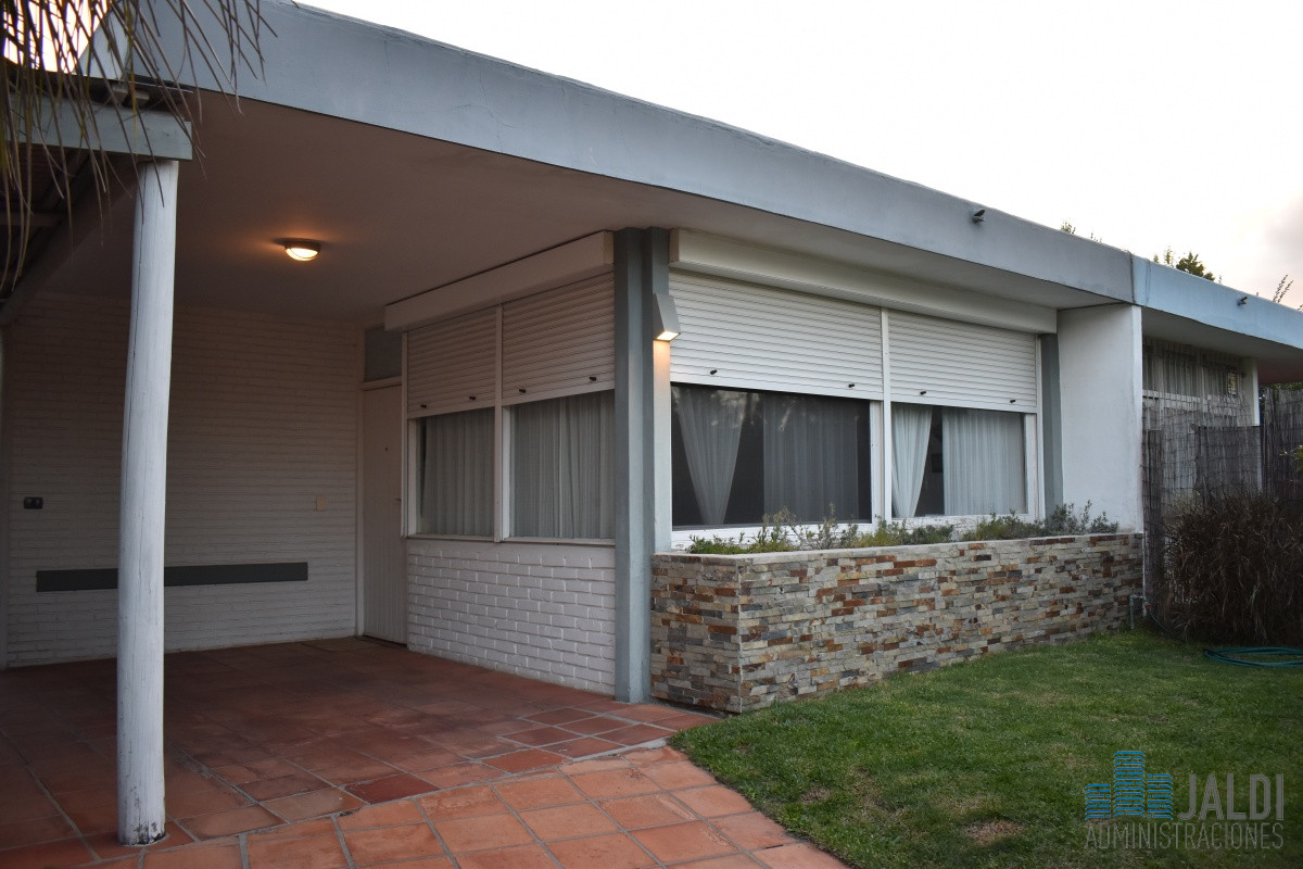 Casa ID.95 - CASA EN VENTA BARRIO CANTEGRIL 