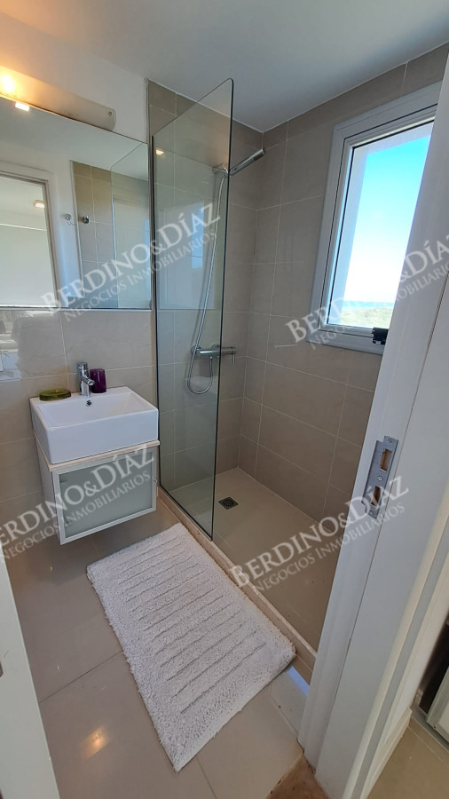 Apartamento ID.1912 - Venta Penthouse  Playa Brava frente al mar  Punta del Este
