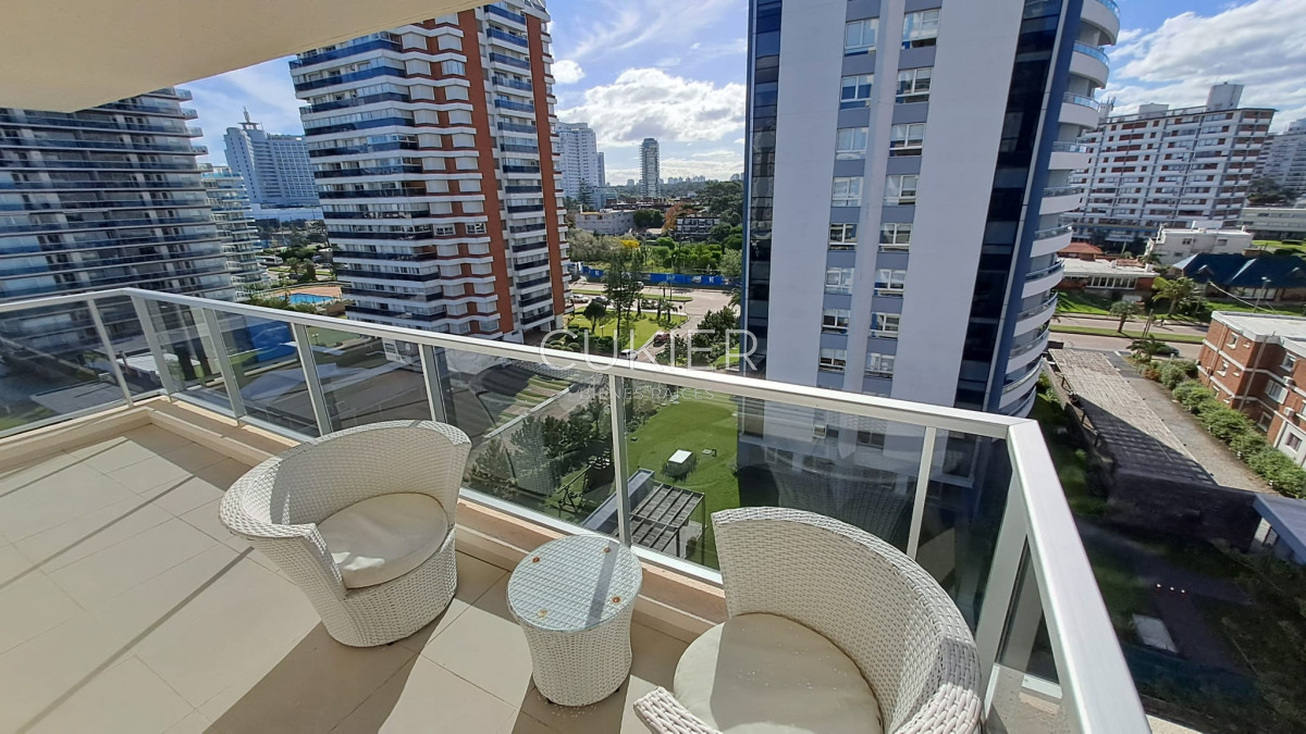 Apartamento ID.3412 - Alquiler temporal Apartamento 2 dormitorios en Parada 3, Punta del Este