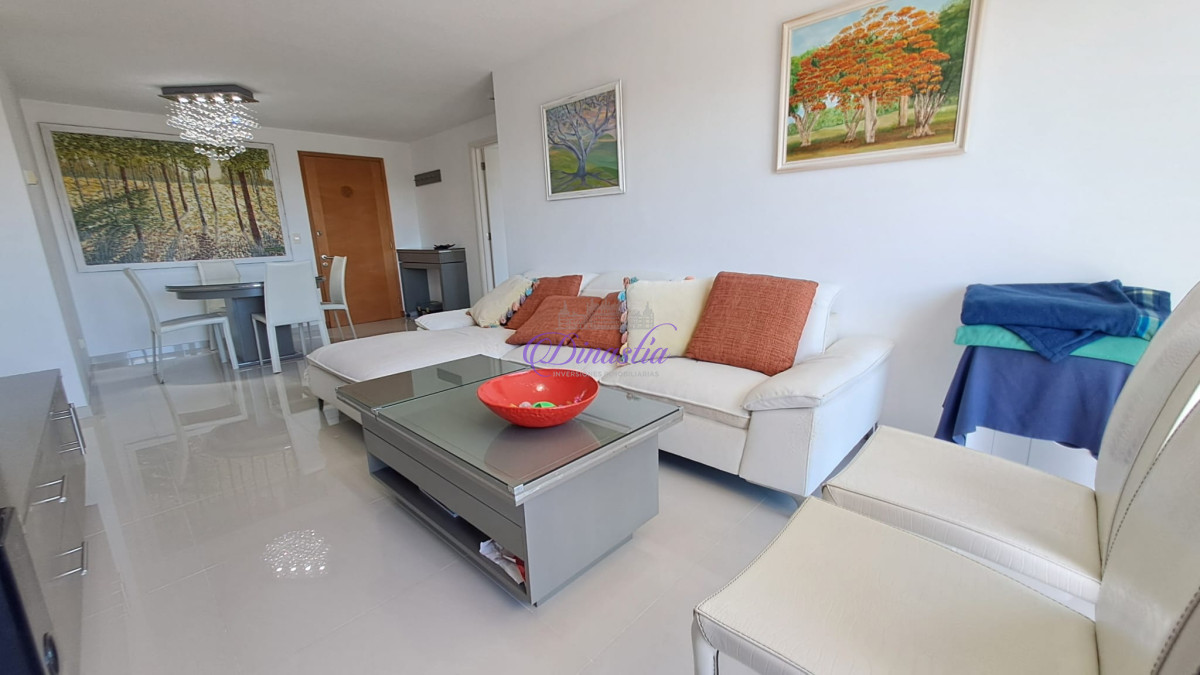 Apartamento ID.447 - Alquiler Anual y Venta Apartamento de 3 dormitorios en Roosevelt, Punta del Este