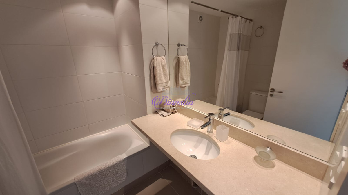 Apartamento ID.365 - Alquiler temporario Apartamento 3 dormitorios en Playa Brava, Punta del Este.