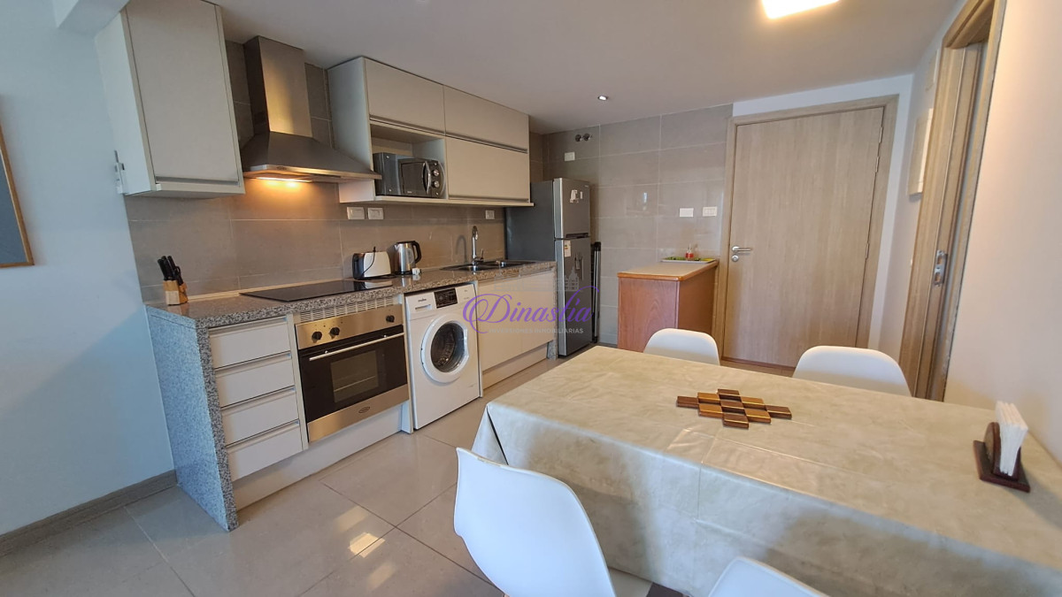 Apartamento ID.155 - Alquiler Invernal Apartamento 1 dormitorio y medio en Playa Brava, Punta del Este.