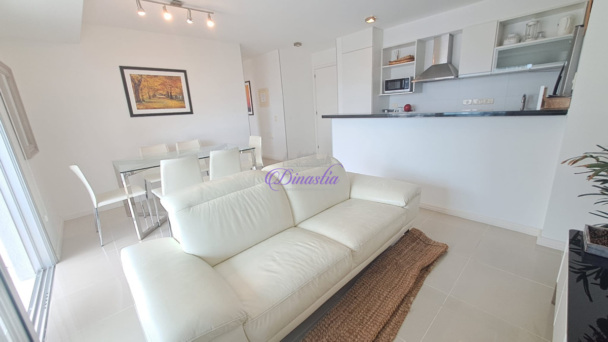 Apartamento ID.443 - Venta Apartamento de 1 y medio dormitorios en Parada 3, Punta del Este 