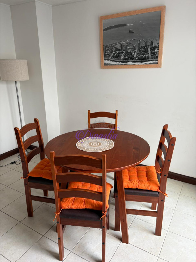 Apartamento ID.71 - Alquiler temporario Apartamento de 1 dormitorio en Península, Punta del Este.