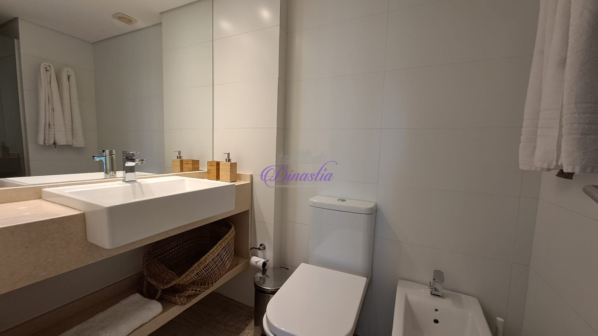 Apartamento ID.290 - Alquiler temporario Apartamento de 3 dormitorios frente al mar en La Barra, Maldonado