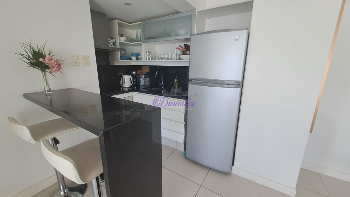 Apartamento ID.444 - Alquiler Apartamento 2 dormitorios en Península, Punta del Este