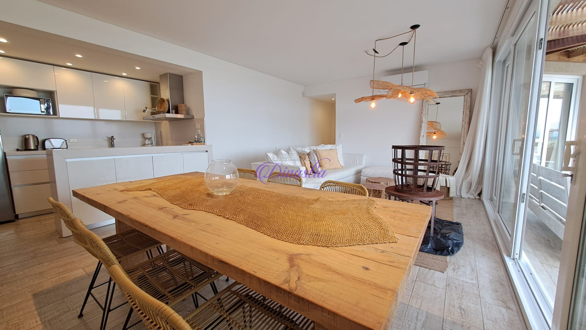 Apartamento ID.290 - Alquiler temporario Apartamento de 3 dormitorios frente al mar en La Barra, Maldonado