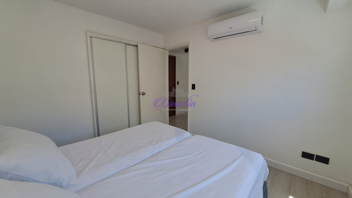 Apartamento ID.2 - Venta y Alquiler temporarioApartamento de 1 dormitorio en Península, Punta del Este