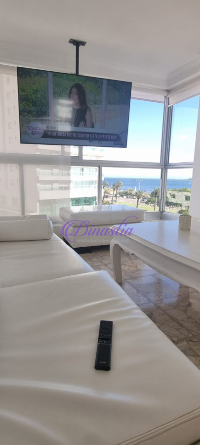 Apartamento ID.423 - Alquiler temporario Apartamento 2 y medio dormitorios mas dependencia en Playa Mansa, Punta del Este.