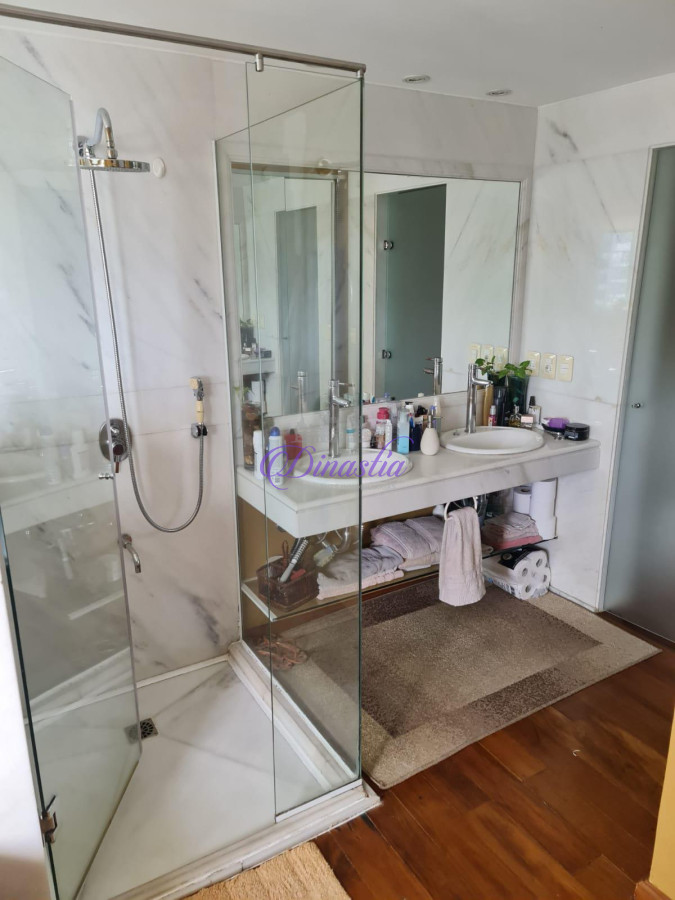 Apartamento ID.27 - Alquiler Temporario Apartamento 3 dormitorios en Playa Mansa, Punta del Este.