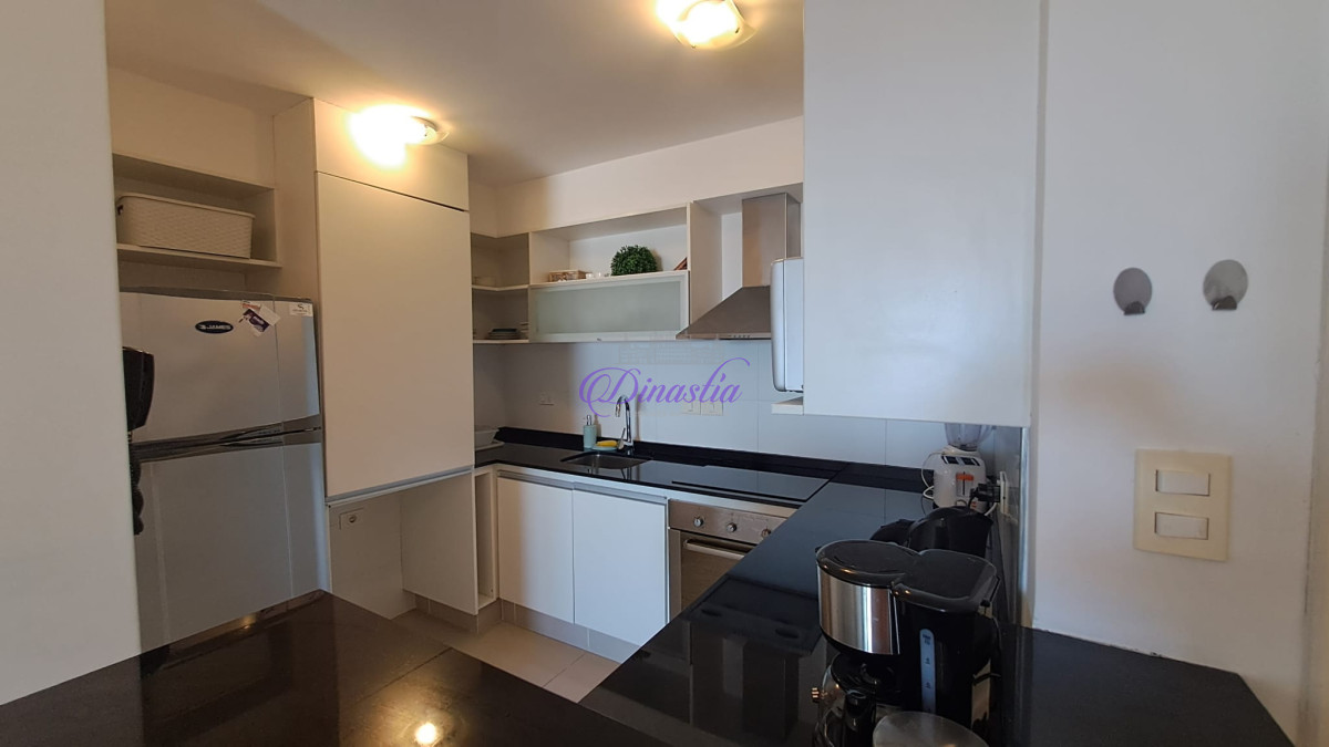 Apartamento ID.305 - Alquiler temporario Apartamento 2 dormitorios y medio en Parada 3, Punta del Este