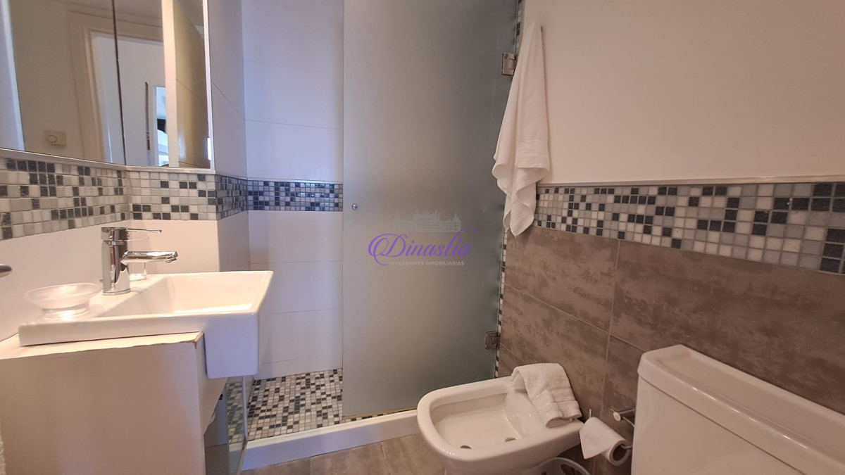 Apartamento ID.305 - Alquiler temporario Apartamento 2 dormitorios y medio en Parada 3, Punta del Este