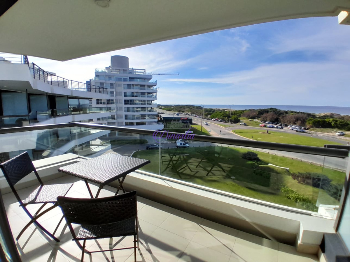 Apartamento ID.213 - Venta y Alquiler temporario Penthouse 3 dormitorios en primera linea de Rincon del Indio, Punta del Este