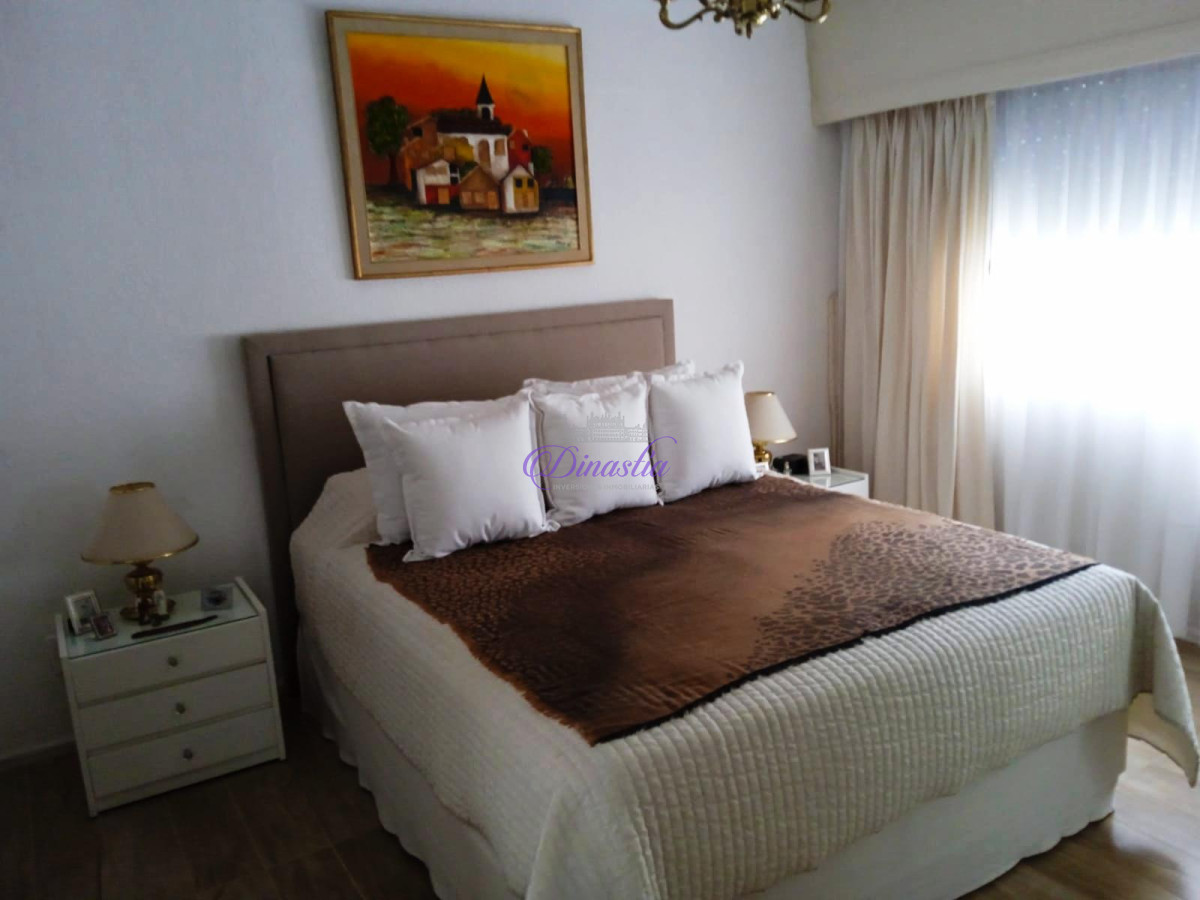Apartamento ID.33 - Venta Apartamento de 3 dormitorios en Complejo Green Leaves, Punta del Este.