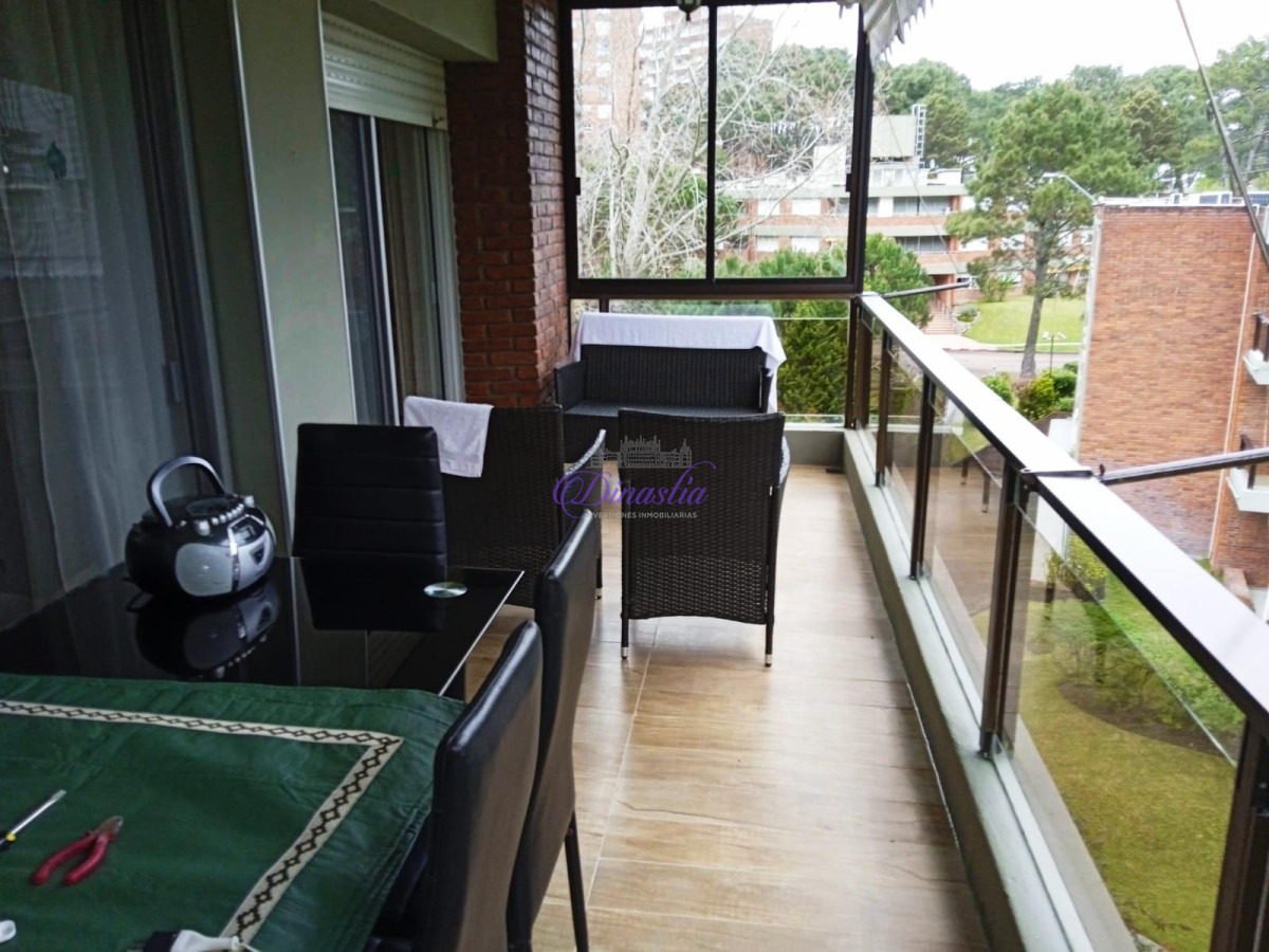 Apartamento ID.33 - Venta Apartamento de 3 dormitorios en Complejo Green Leaves, Punta del Este.