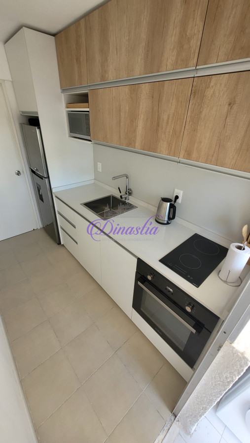 Apartamento ID.412 - Alquiler temporal Apartamento de 1 dormitorio en Aidy Grill, Punta del Este.