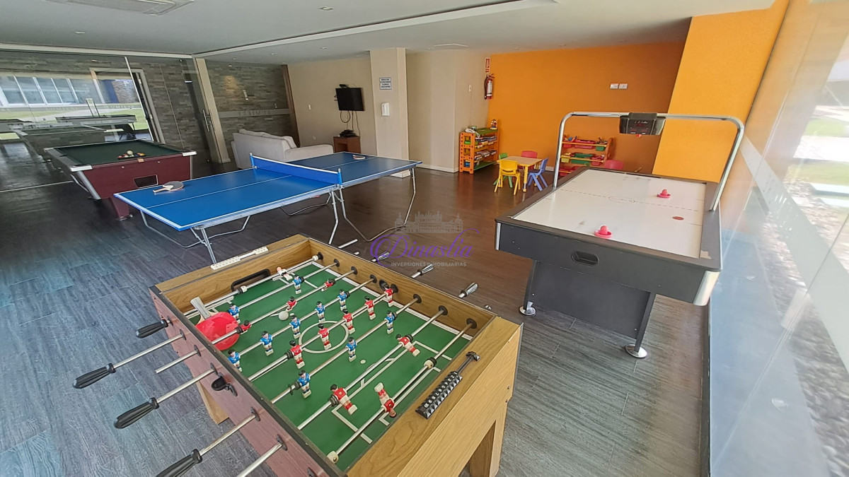 Apartamento ID.179 - Venta Apartamento 2 dorm frente al mar en Playa Mansa, Punta del Este