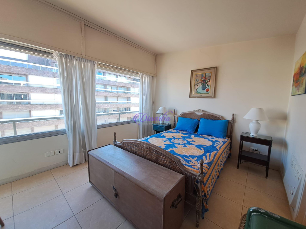 Apartamento ID.3 - Alquiler Temporario Apto 2 dormitorios en Península, Punta del Este.