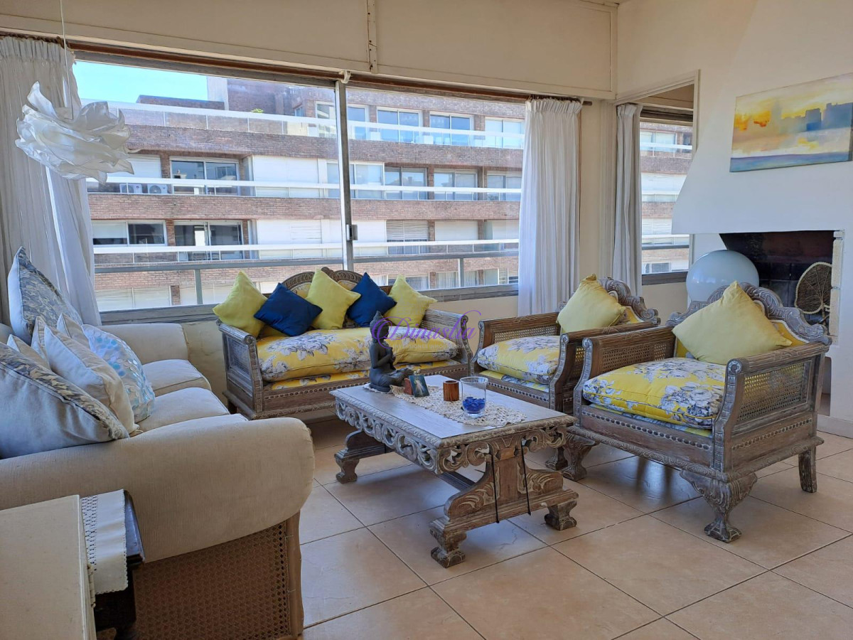 Apartamento ID.3 - Alquiler Temporario Apto 2 dormitorios en Península, Punta del Este.