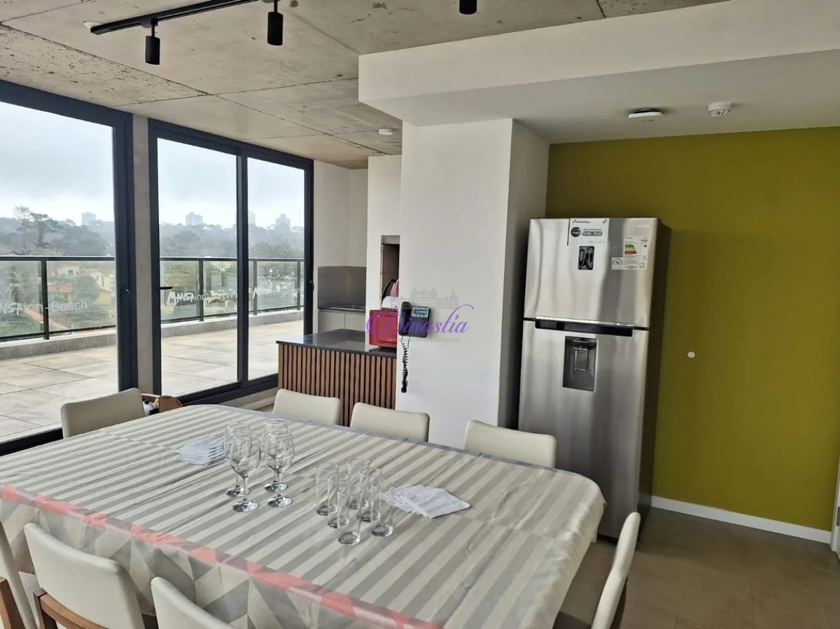 Apartamento ID.419 - Alquiler temporario Apartamento frente al mar de 1 dormitorio en Playa Mansa, Punta del Este