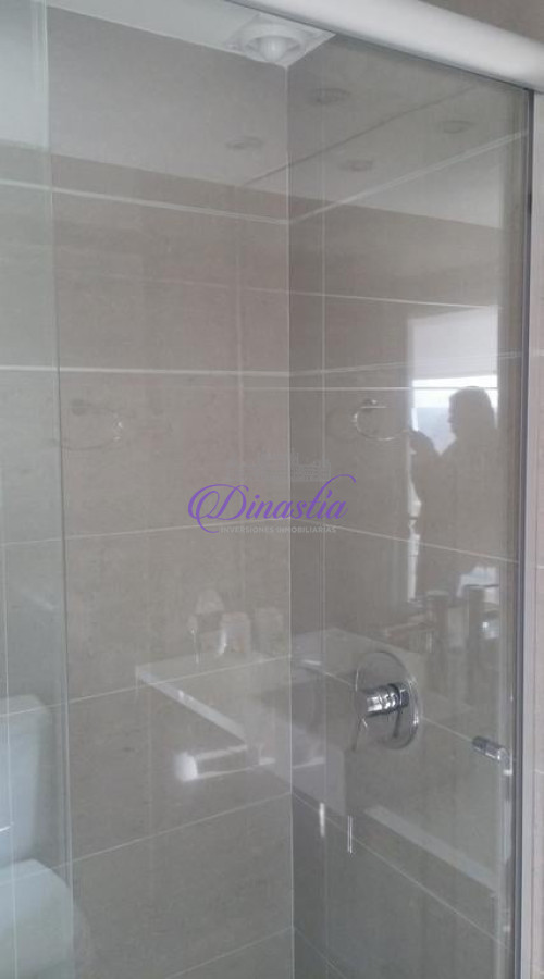 Apartamento ID.40 - Alquiler temporario Apartamento de 2 dormitorios en Playa Mansa, Punta del Este.
