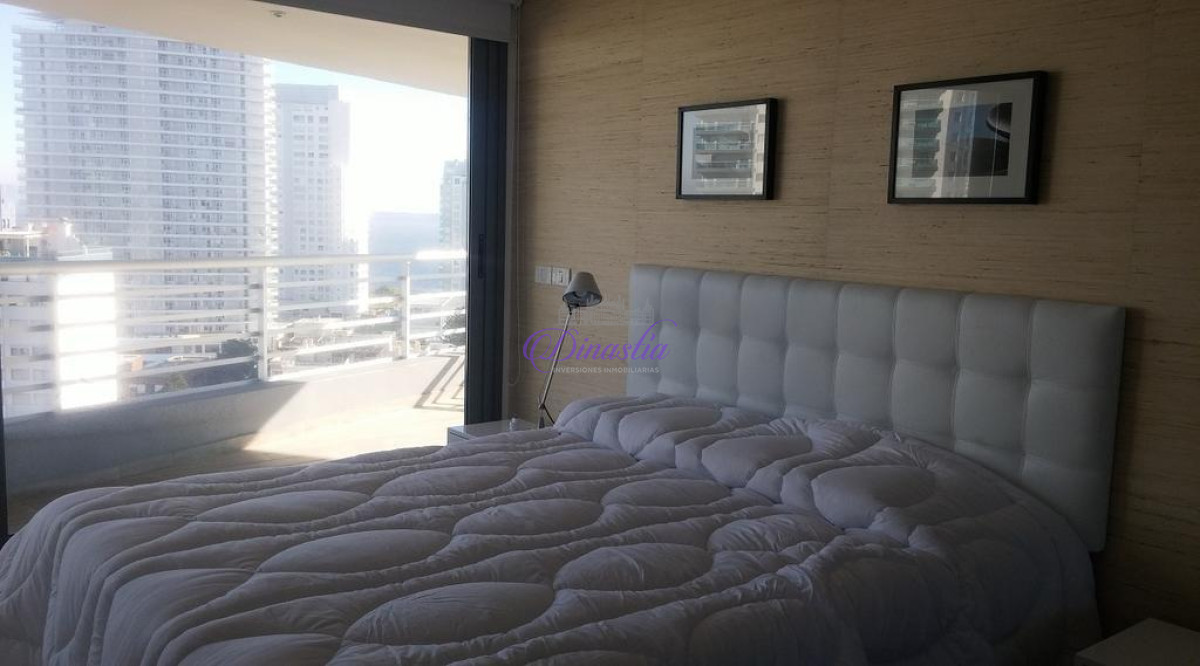 Apartamento ID.40 - Alquiler temporario Apartamento de 2 dormitorios en Playa Mansa, Punta del Este.