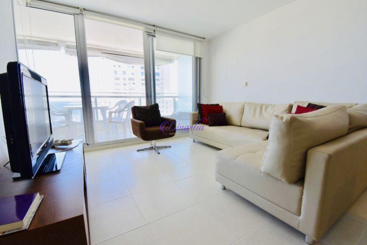Apartamento ID.41 - Alquiler temporario Apartamento 2 dormitorios en Playa Mansa, Punta del Este.