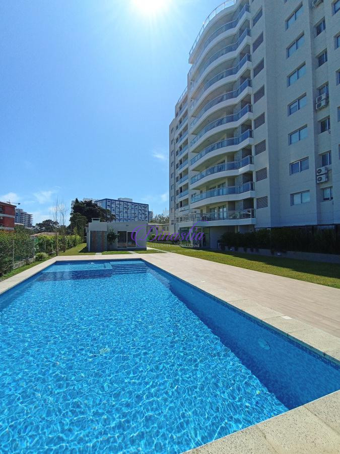 Apartamento ID.44 - Apartamento Alquiler Temporario de 2 Dormitorios , Aidy Grill , Punta del Este.