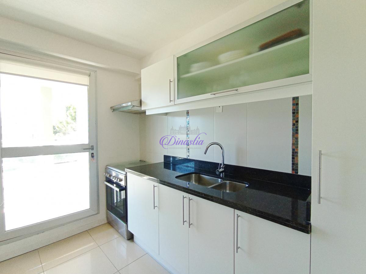 Apartamento ID.44 - Apartamento Alquiler Temporario de 2 Dormitorios , Aidy Grill , Punta del Este.