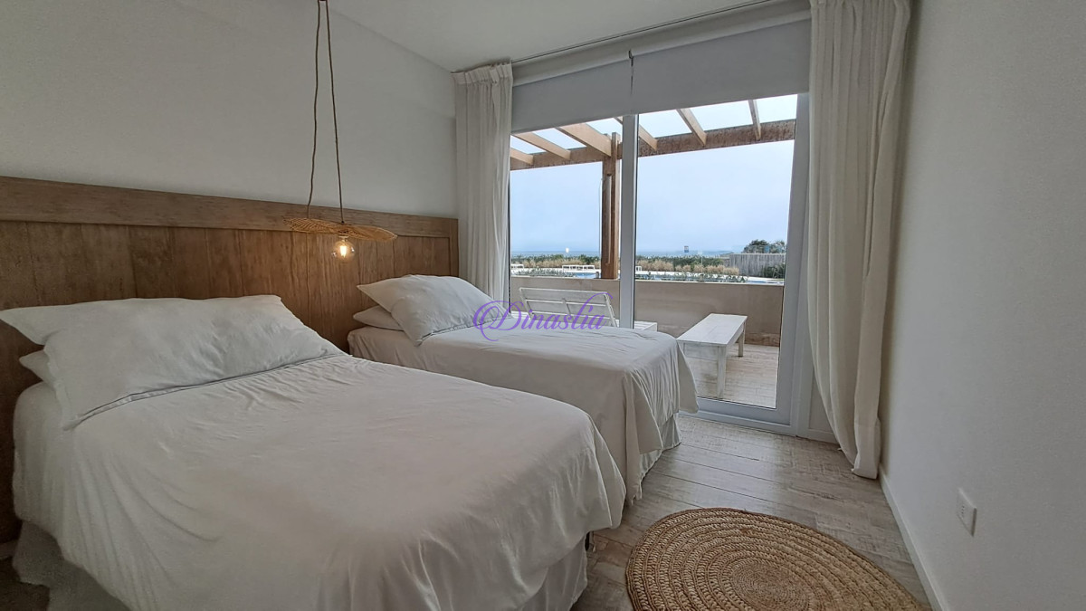 Apartamento ID.290 - Alquiler temporario Apartamento de 3 dormitorios frente al mar en La Barra, Maldonado