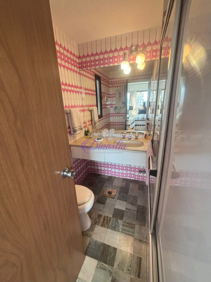 Apartamento ID.470 - Alquiler temporal Apartamento 3 dormitorios en Parada 1, Punta del Este.