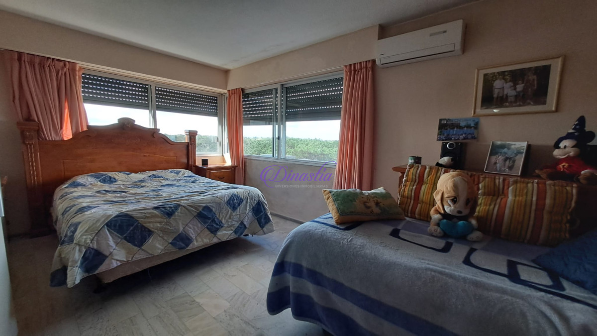 Apartamento ID.393 - Venta Apartamento de 3 dormitorios en Roosevelt, Punta del Este