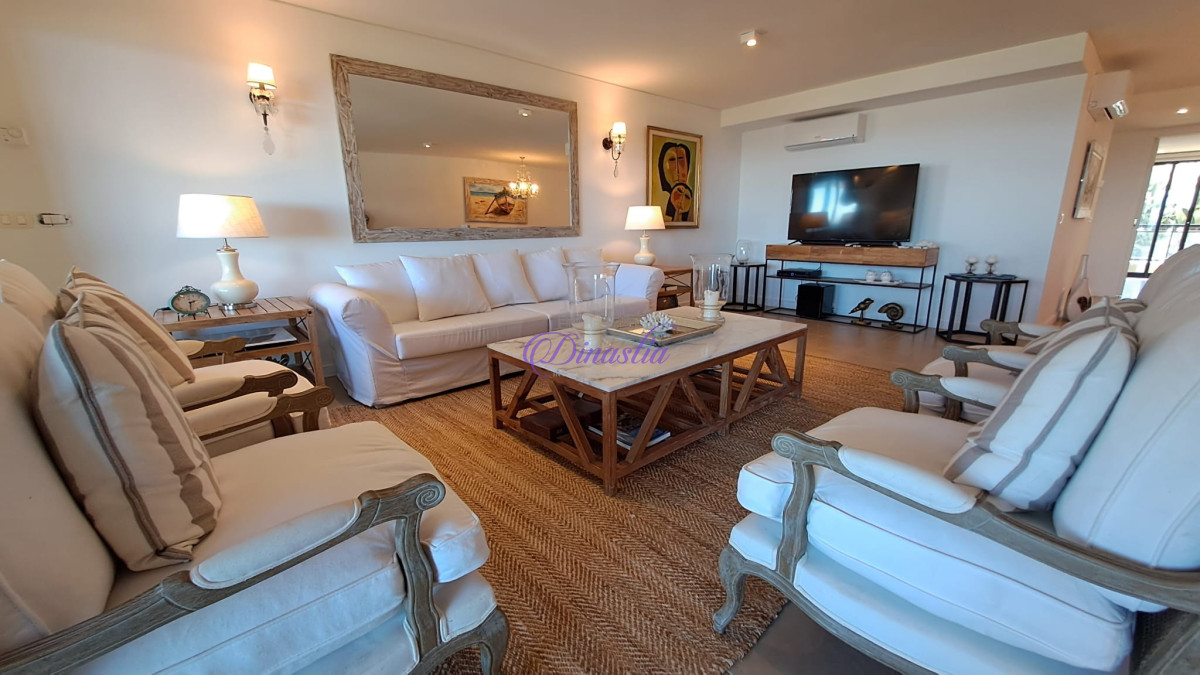 Apartamento ID.206 - Venta y Alquiler temporario Apartamento de 3 dormitorios en Selenza, Manantiales