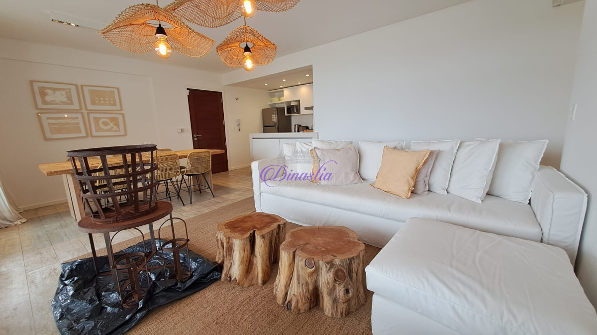 Apartamento ID.290 - Alquiler temporario Apartamento de 3 dormitorios frente al mar en La Barra, Maldonado