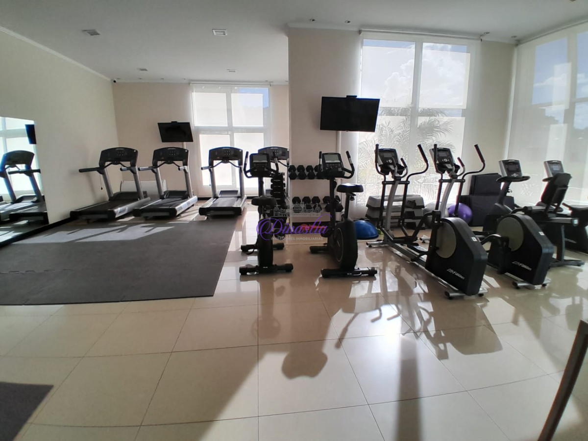 Apartamento ID.192 - Venta Apartemento 3 dormitorios y dependencia en Playa Brava, Punta del Este.