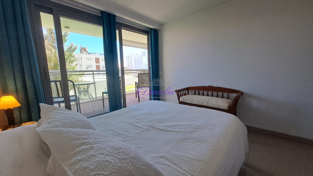 Apartamento ID.155 - Alquiler Invernal Apartamento 1 dormitorio y medio en Playa Brava, Punta del Este.