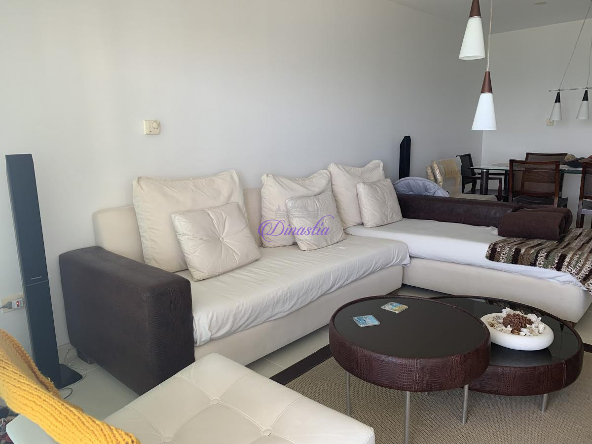 Apartamento ID.50 - Venta Apartamento 2 dormitorios en Playa Mansa, Punta del Este.
