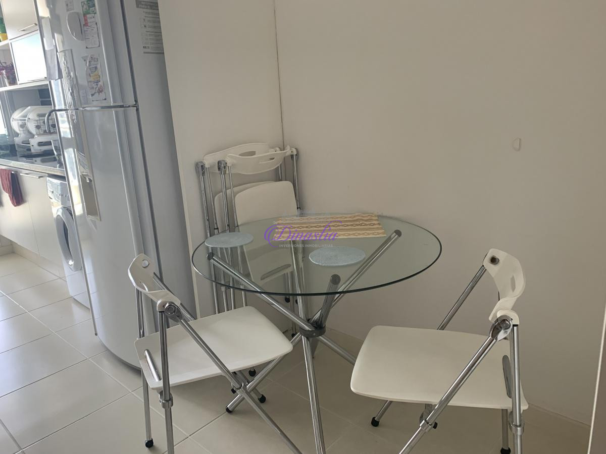 Apartamento ID.50 - Venta Apartamento 2 dormitorios en Playa Mansa, Punta del Este.