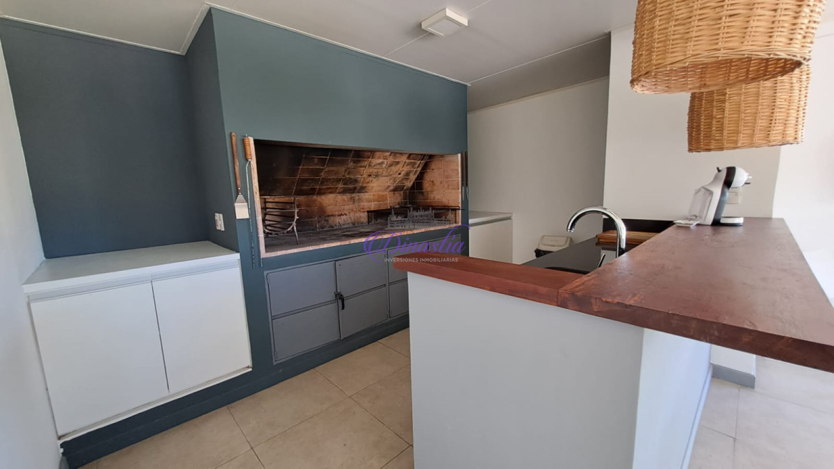 Apartamento ID.164 - Venta Apartamento 2 dormitorios y dep en primera linea Playa Brava, Punta del Este.