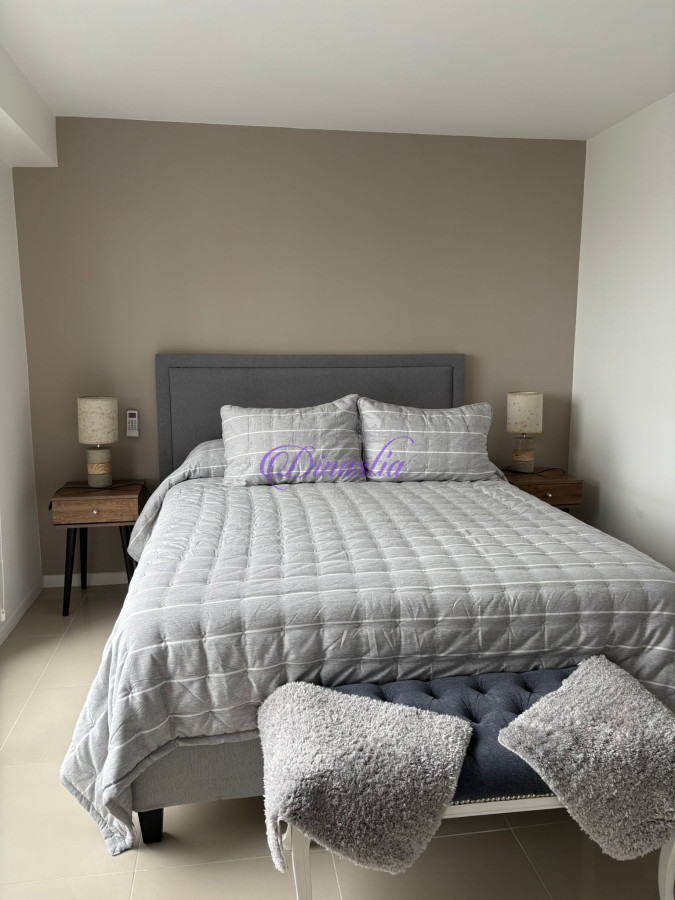 Apartamento ID.448 - Venta Apartamento de 2 dormitorios y medio en Parada 3, Punta del Este