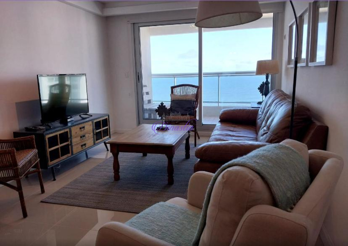 Apartamento ID.52 - Alquiler temporario Apartamento de  2 Dormitorios Playa Brava, Punta del Este.